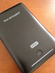 RAVpowerの第三世代DELUXE 大容量15000mAhのモバイルバッテリーを買ってみた