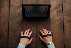 どこでも文字入力が可能な革命的エアーキーボード「AirType」に未来を感じる