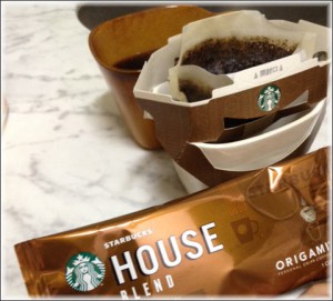 スタバを自宅で！ハウスブレンドのドリップコーヒーを飲みながらPC作業