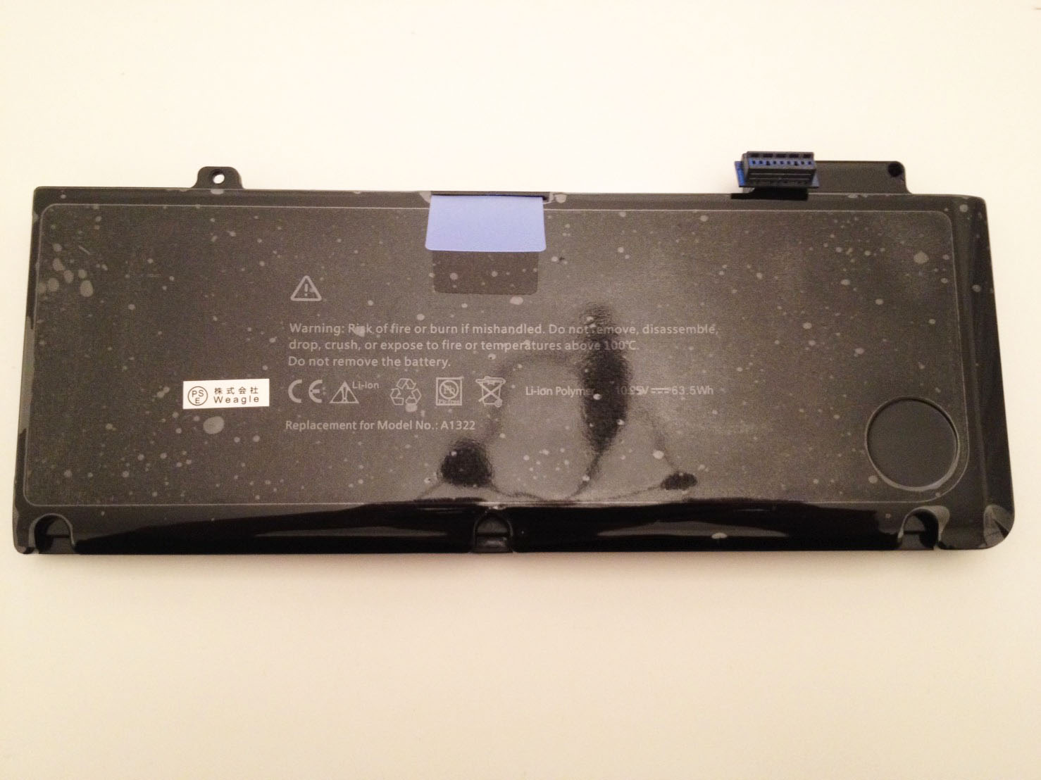 changing-battery-mac-book-2