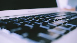 MacBook Proのバッテリーが膨張してきたので自分で交換してみた