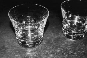 ギフトにバカラグラス「ベルーガ」シリーズはどうですか？