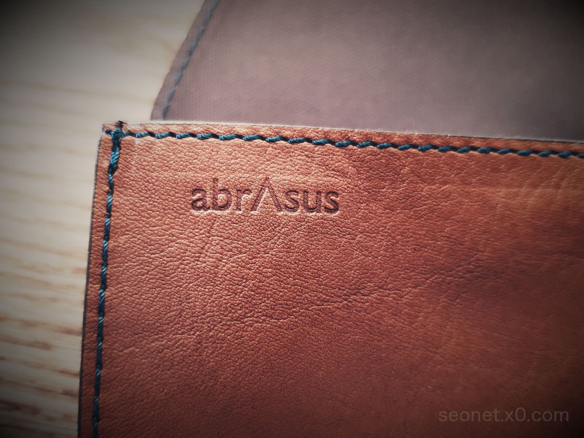 SUPER CLASSICの旅行財布 abrAsus(アブラサス)を海外旅行で使用してみた